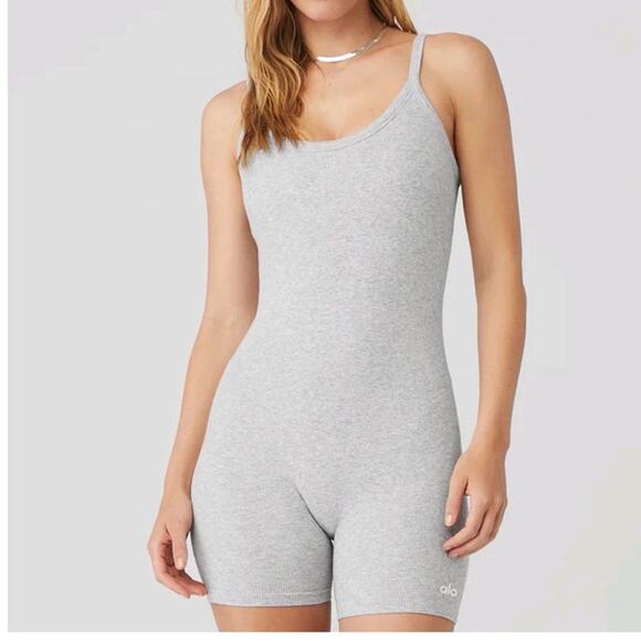 NWT Alo Yoga Seamless Ribbed Mellow Romper Gray M - Picture 3 of 10